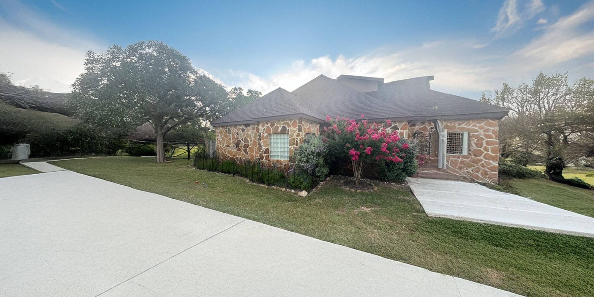 Armour Roofing & Remodeling Ban3 Armour Roofing & Remodeling Ban3